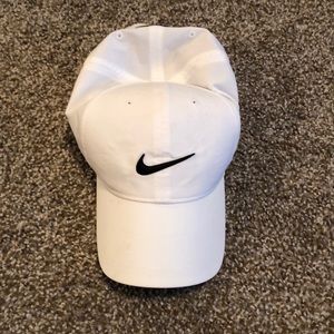 Nike Legacy 91 Drifit White hat